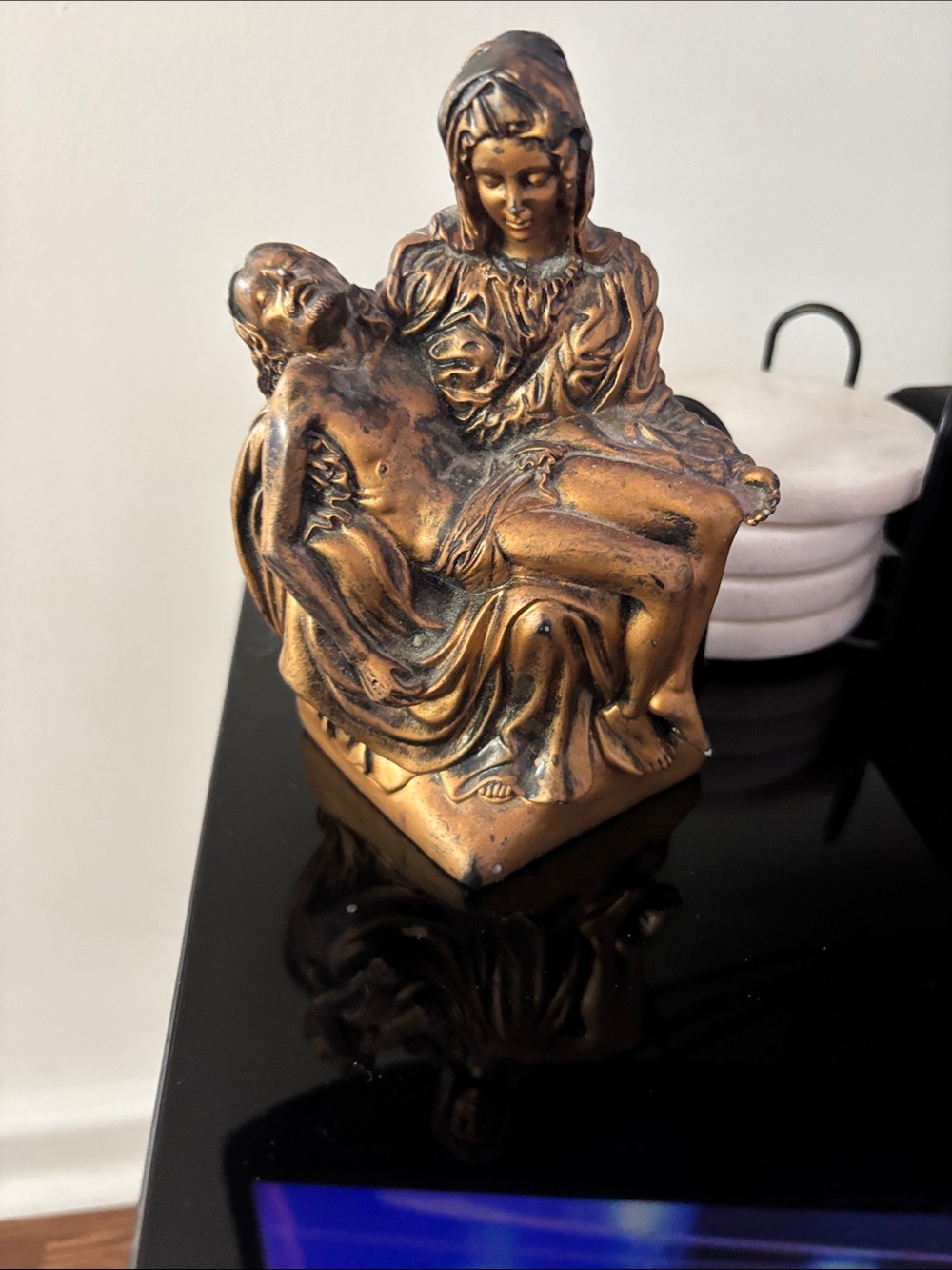 Bronze-Tone Pietà Sculpture Figurine - Decorative Home Art